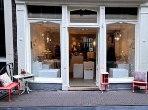 Je vindt BonBon Boutique in AMSTERDAM op Lizt.nl