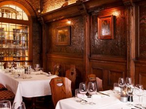 Je vindt Restaurant d'Vijff Vlieghen in AMSTERDAM op Lizt.nl