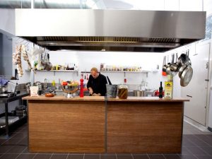 Je vindt Uit de Keuken in AMSTERDAM op Lizt.nl